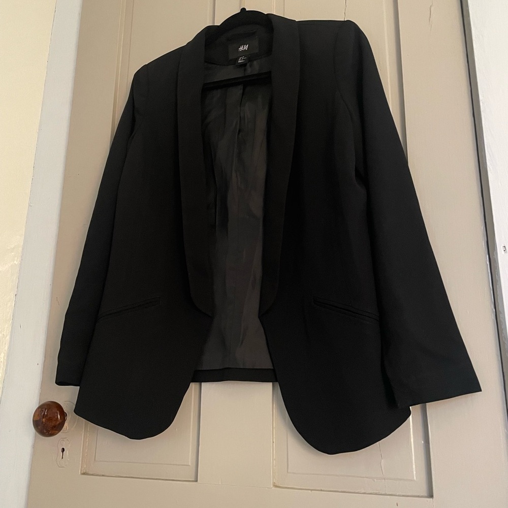 H&M Black Blazer with Notched Lapel and Relaxed Fit Work Girlboss Edgy Classy - Picture 10 of 12